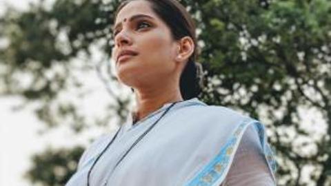 Priya Bapat: Can easily shuffle between Marathi and Hindi films