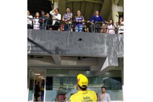 When Shah Rukh Khan met MS Dhoni during CSK vs KKR match in Chennai