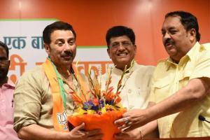 Elections 2019: Sunny Deol takes a plunge in politics