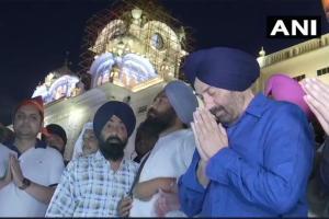 Sunny Deol pays obeisance at Golden Temple; to file nomination papers