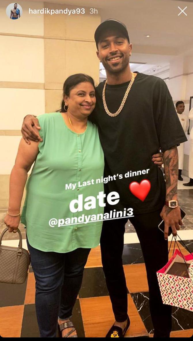 Another picture that Hardik Pandya posted with his mother from a dinner date outing. Hardik Pandya captioned this picture as, 