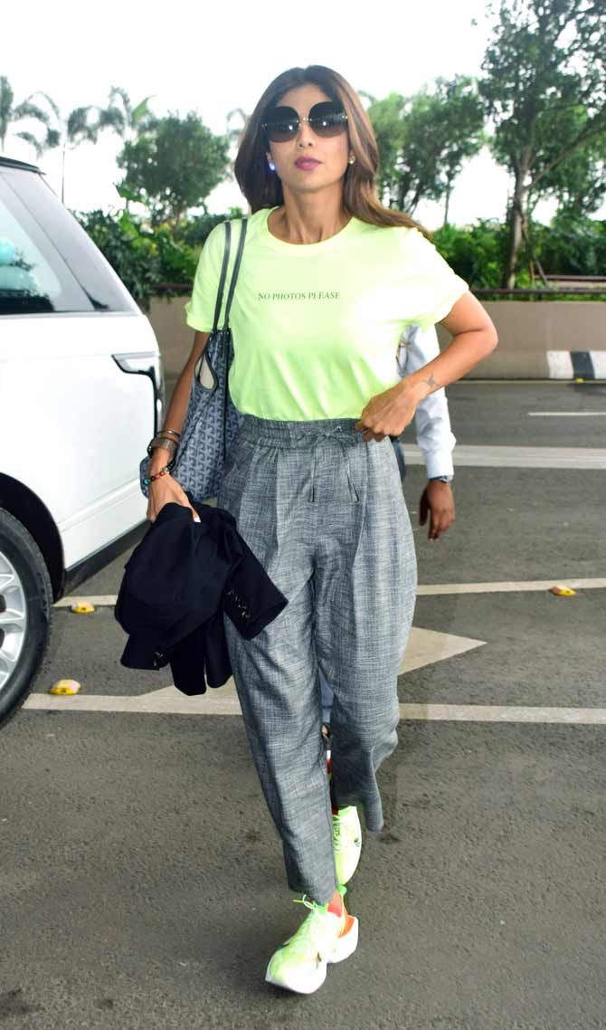 Shilpa Shetty Kundra was clicked at the Mumbai airport by the paparazzi. The actress is all set to make a comeback with Nikamma, after a hiatus of 13 years.