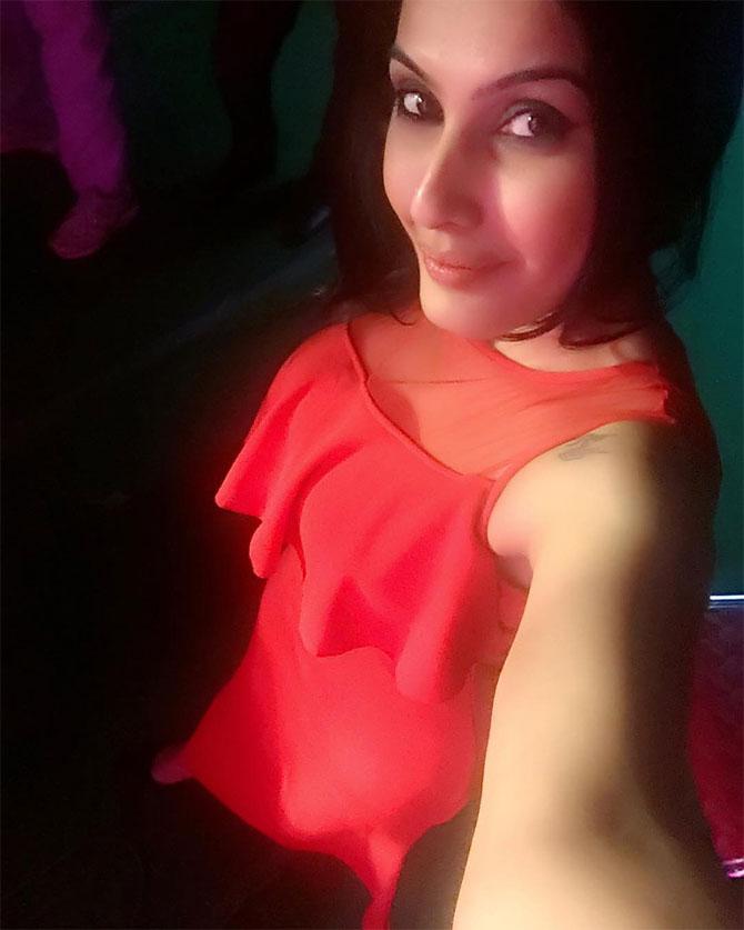 Kamya Punjabi, who mostly played negative roles in TV shows, also participated in one of the most controversial reality shows - Bigg Boss. She was part of Bigg Boss - Season 7 and got evicted on Day 91.