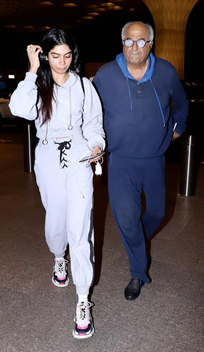 Janhvi Kapoor will also be seen in Dinesh Vijan's horror-comedy Roohi Afza alongside Rajkummar Rao. She will also be seen in Karan Johar's multi-starrer Takht, which also stars Kareena Kapoor Khan, Ranveer Singh, Alia Bhatt, Vicky Kaushal, Bhumi Pednekar and Anil Kapoor. Besides these film projects, Janhvi will also share screen space with Kartik Aaryan in Dostana 2, the second instalment of the 2008 comedy-drama Dostana.
In picture: Khushi Kapoor with father Boney at the Mumbai airport.
