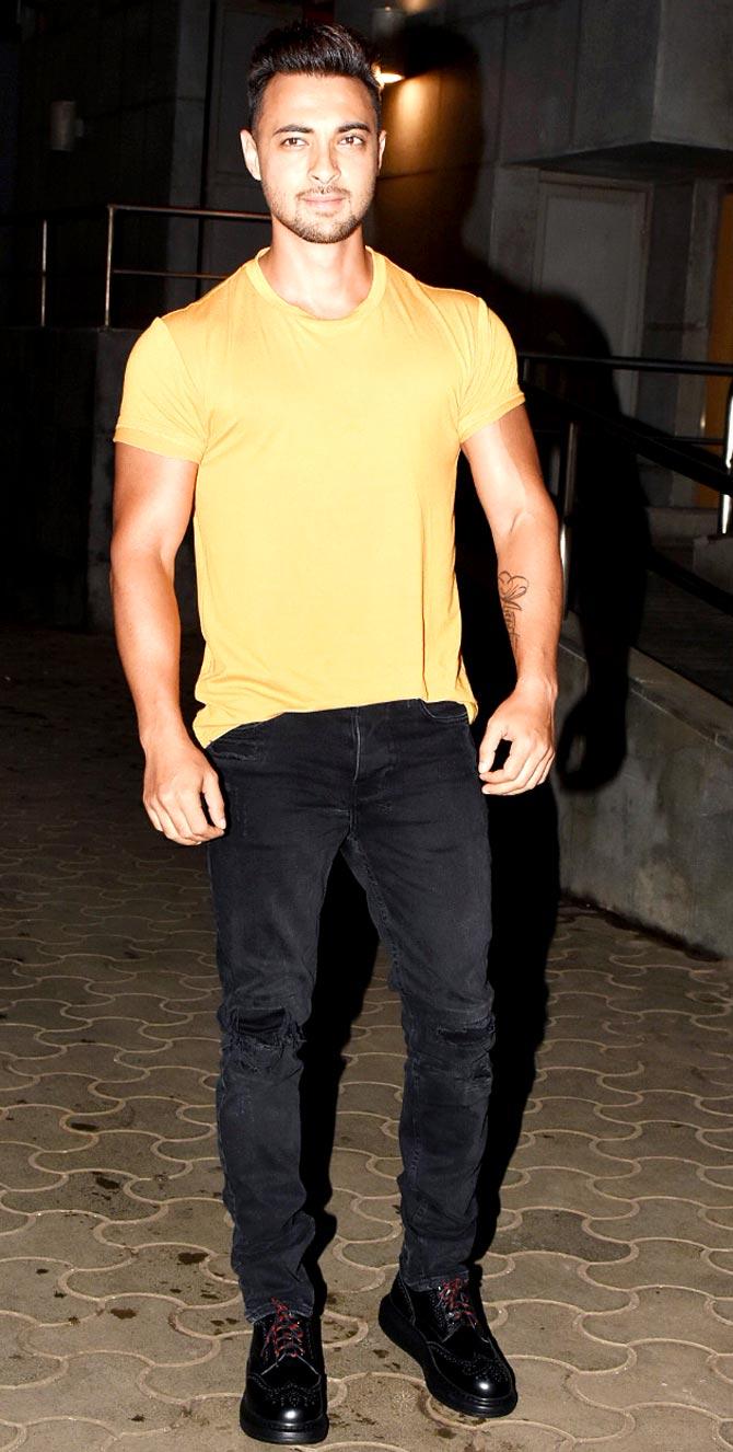 Aayush Sharma, who made his Bollywood debut with Loveyatri, also attended the special screening of Sonakshi Sinha-starrer Khandaani Shafakhana.