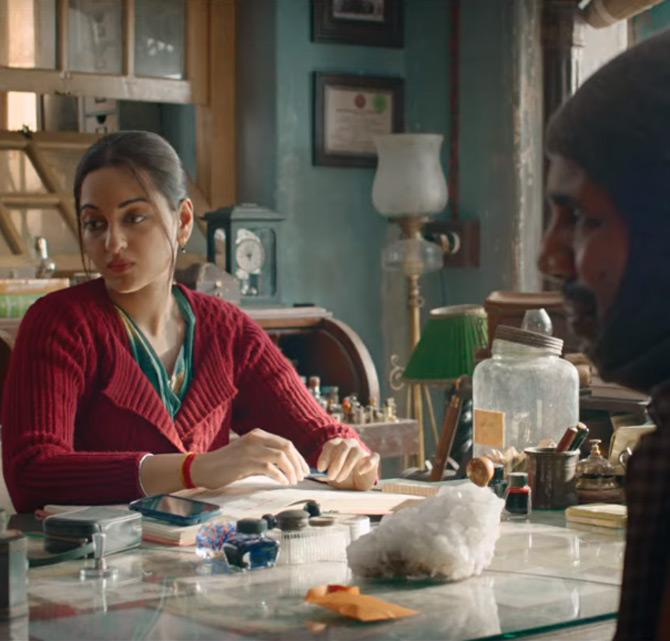 Khandaani Shafakhana: The film depicts the journey of a young girl who inherits her dead uncle's sex clinic in Punjab. It is a quirky take on the taboo around sexual disorders which features Sonakshi Sinha taking over her uncle's 'Sex Clinic' after his demise.