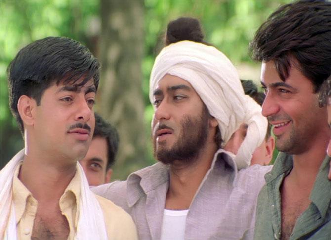 Sunil Grover received his master's degree in theatre from Panjab University. During his college days, Sunil was discovered by the late satirist and comedian Jaspal Bhatti.
In picture: A still from the movie The Legend of Bhagat Singh (2002). Sunil Grover's second Bollywood movie was again with Ajay Devgn. He played the character of freedom fighter Jaidev Kapoor in the film.