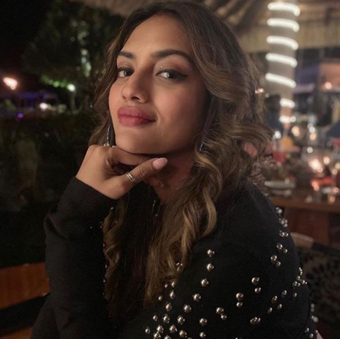 Sharing a leaf out of her honeymoon to the island nation of Mauritius, which is widely known for its beautiful beaches, lagoons, and reefs, actress-turned-politician Nusrat Jahan was seen shimmering in the hues of black