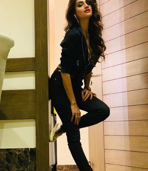 Nusrat Jahan really knows how to grab the attention of her audience. In the pic, Nusrat is seen posing as a model as she looks uber cool in all-black attire. Nusrat completed her look with a bling canvas, minimal make-up and left her long hair open