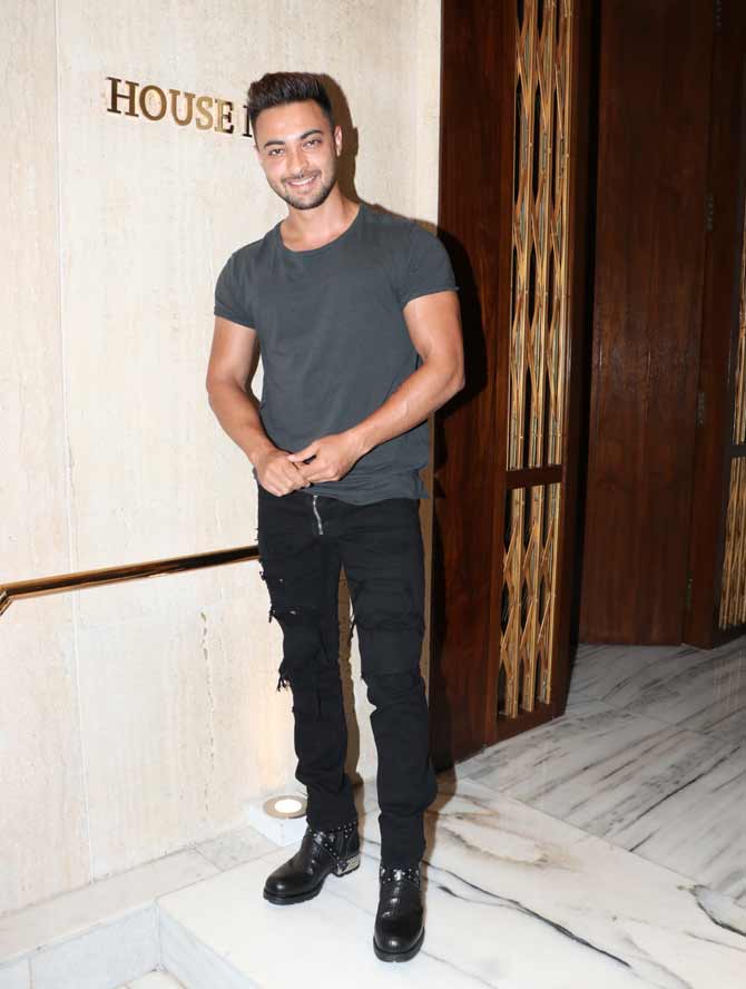 After the Lakme Fashion Week Winter/Festive Day 1, Manish Malhotra, the ace designer hosted an after-party at his residence in Bandra, Mumbai. Aayush Sharma was all smiles when clicked by the shutterbugs at the bash. All pictures/Yogen Shah