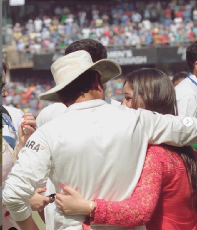 According to rumours, Sara Tendulkar is a die-hard fan of Bollywood actor Ranveer Singh and always makes it a point to catch all his films in the theatre.
Sara Tendulkar posted this picture and captioned it as, 