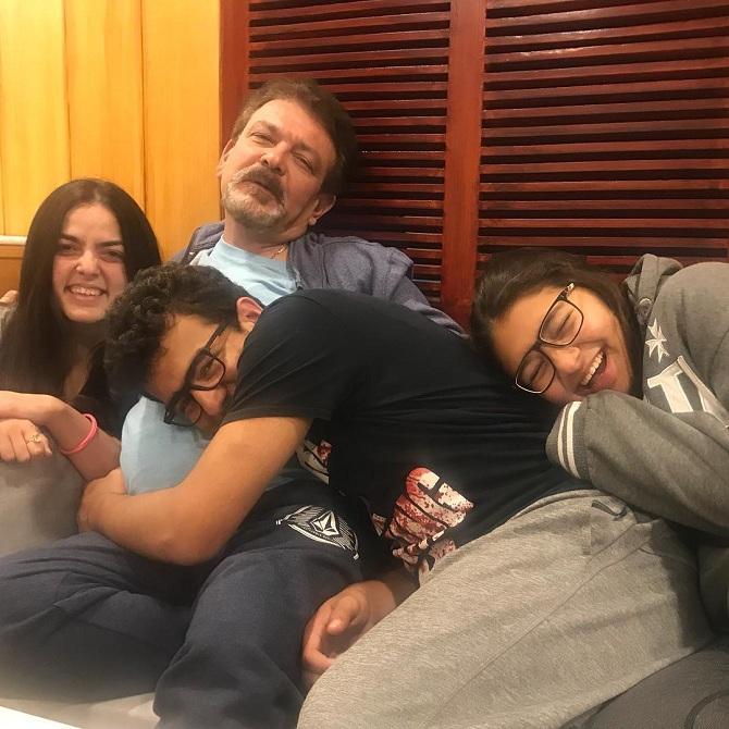 Smriti Irani shared a beautiful picture of her three children with their father, Zubin Irani. She often posts pictures of her children having fun with their father. 