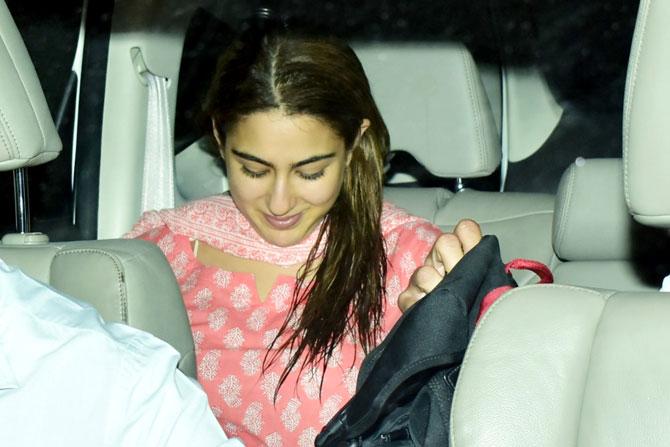 Sara Ali Khan came in to receive alleged boyfriend Kartik Aaryan at the Mumbai airport. The actress returned a day earlier from Bangkok, where she was shooting for Coolie No 1. 