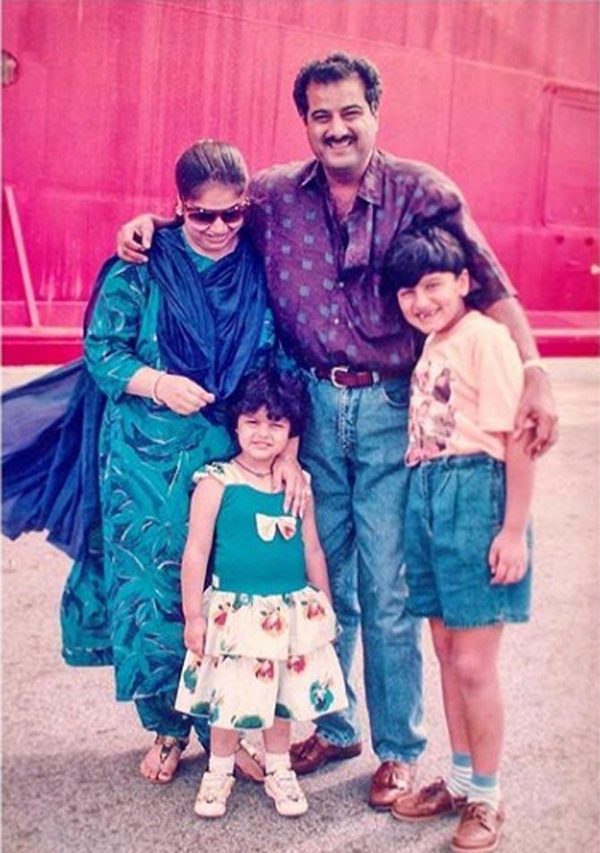 Arjun Kapoor, Anshula Kapoor: A young Boney Kapoor with his wife Mona Kapoor and their kids - Arjun and Anshula. Arjun posted this photo and wrote an adorable caption, which read: Because there's no such thing as too many throwbacks #MiFamilia #JuniorKapoors #WhereThemEyesAt?