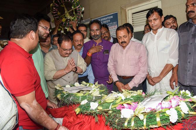 BJP Working President JP Nadda paid his last respects to former finance minister and BJP leader Arun Jaitley at AIIMS, New Delhi