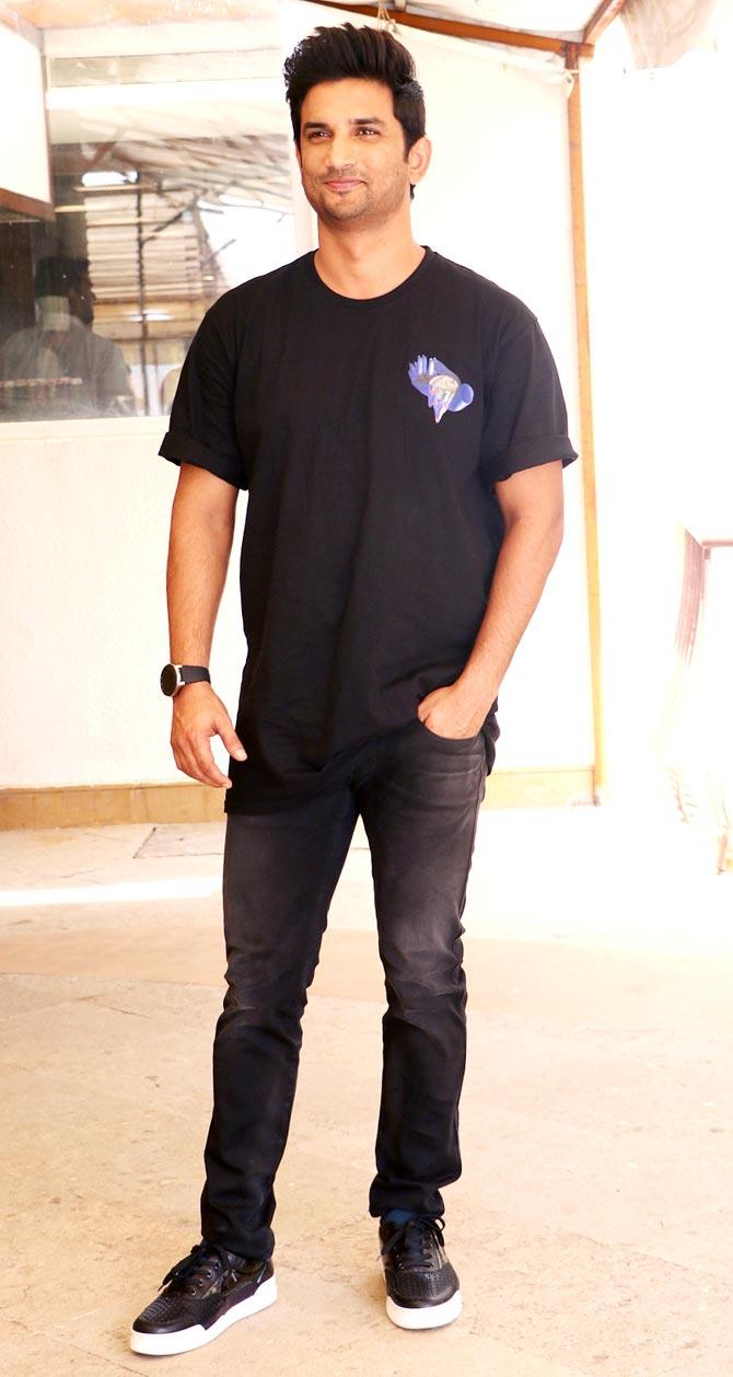 After dropping the trailer of Sushant Singh Rajput and Shraddha Kapoor-starrer Chhichhore on Friendship Day, the makers are currently promoting their film at a plush hotel in Juhu, Mumbai. All pictures/Yogen Shah
In picture: Sushant Singh Rajput at the promotional event.