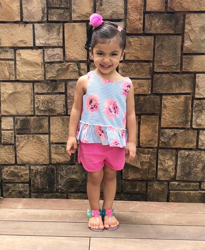 Like father, like daughter! Misha Kapoor resembles her father Shahid Kapoor in this picture. Don't you think so?