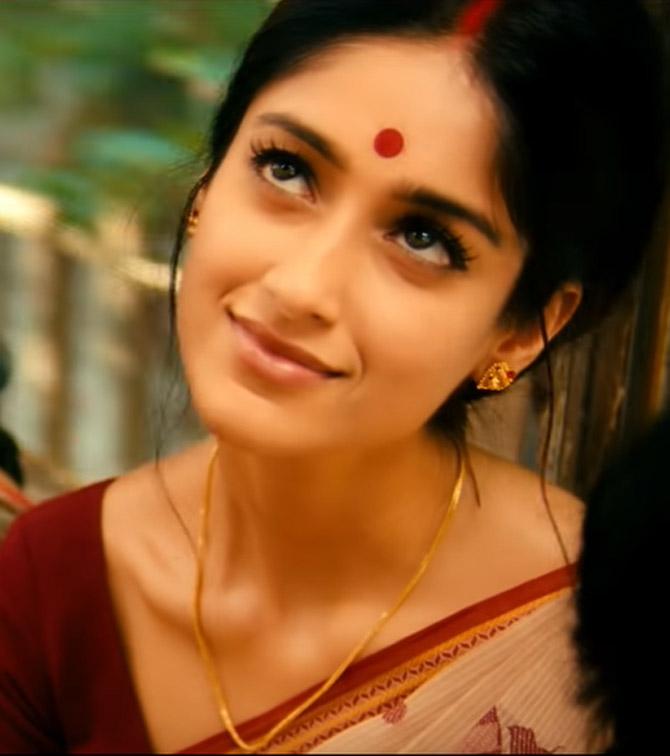 Ileana D'Cruz was 20 when she started off her career in the film industry. She made her debut in the Telugu film industry with Devadasu and Tamil debut with Devadasu in 2006.
In picture: A still from the 2012 movie Barfi.