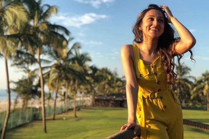 670px x 447px - Mimi Chakraborty is shining bright in these yellow outfits