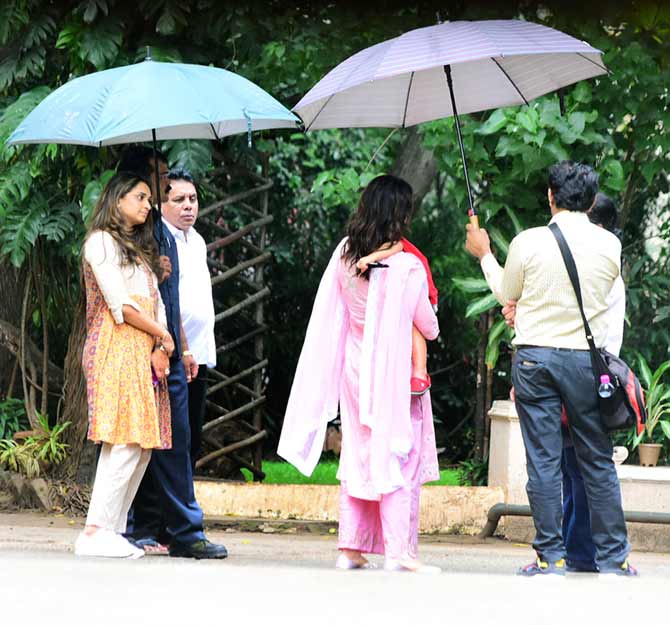 Kareena Kapoor Khan will be seen alongside Irrfan in Angrezi Medium, a sequel to 2017 hit comedy-drama Hindi Medium, starring Irrfan Khan and Saba Qamar. The film also stars Radhika Madan.