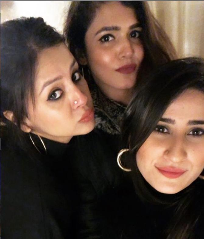Sakshi Dhoni posted this picture with a couple of friends during a night-out and captioned it as, 