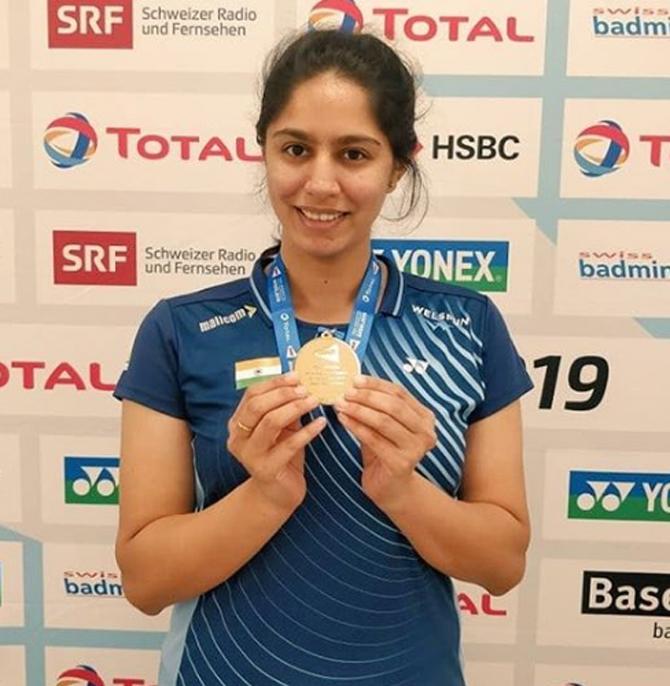 Manasi Joshi: She is a para-badminton player who clinched the top honours in the women's singles SL3 final defeating World No. 1 and compatriot Parul Parmar 21-12, 21-7 to pick her maiden title in Basel, Switzerland on August 25, 2019, the very day on which ace shuttler P.V. Sindhu won the gold at the World Championships.