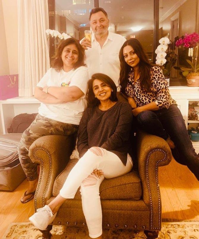 Gauri Khan also dropped by for a visit and Neetu Kapoor couldn't help but share her delight on social media. She shared this photo and captioned it, 