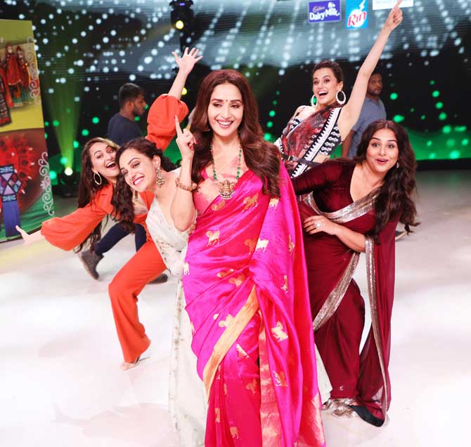 Mission Mangal is an inspiring tale based on India's first mission to Mars, accomplished by a team of scientists at India's Space Research Organisation (ISRO). The sci-fi film also celebrates women power. In an interview, director Jagan Shakti said that, 