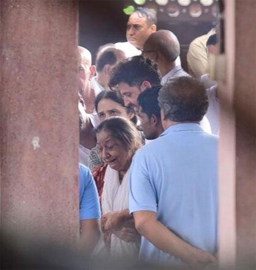 Recently, Hrithik Roshan had shared a couple of images of himself with his grandfather, J Om Prakash, calling him his 'super teacher'.
In picture: Hrithik Roshan with grandmother at J Om Prakash's last rites.