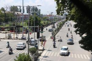 Officials: Kashmir peaceful but normal life continues to remain hit