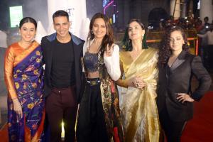 Akshay Kumar, Sonakshi Sinha and cast promote Mission Mangal in Delhi