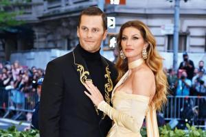  NFL star Tom Brady lauds supportive wife Gisele