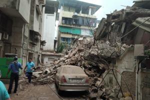 Building collapses in Ulhasnagar, around 100 residents evacuated