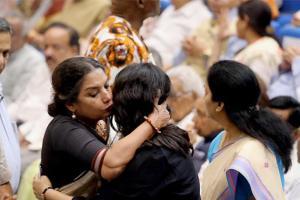 Kiran Bedi, Shabana Azmi pay homage to Sushma Swaraj at condolence meet
