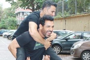 See Photo: John Abraham takes Akshay Kumar on a piggyback ride