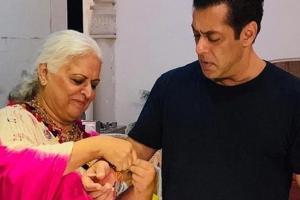 Salman Khan celebrates Raksha Bandhan with Bina Kak