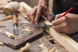 Mumbai: Lure of Singapore job costs carpenter over Rs 2 lakh