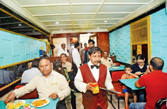 Bhel in the bar