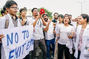 Services hit as PGI Chandigarh resident doctors protest
