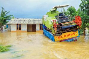 Toll climbs to 72 in Kerala rain mayhem
