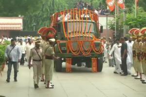 Arun Jaitley's mortal remains reach BJP headquarters