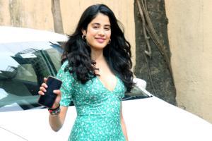 Bandra Diaries: Janhvi Kapoor ditches gym gear, opts for floral dress