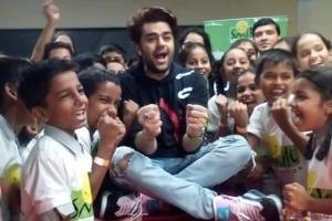 Maniesh Paul celebrates his birthday with underprivileged children