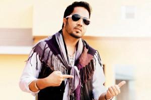 Watch video: Mika Singh shares an apology; FWICE lifts the ban on him