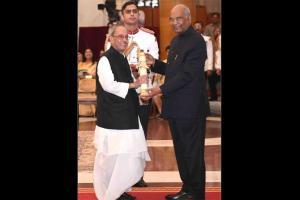 Pranab Mukherjee felicitated with Bharat Ratna by President Kovind 
