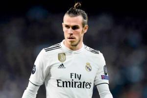 Gareth Bale returns, but Real Madrid lose to Roma on penalties