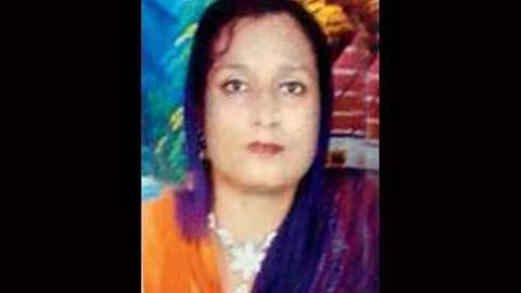 Forcing Boy Aunty Bed Sex - Mumbai: Neighbour aunty abducts teenager, keeps him as sex slave