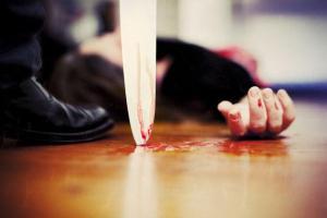 Man murders pregnant wife by slitting her throat; injures self