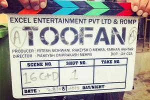 See Photo: Farhan Akhtar begins shooting for Toofan