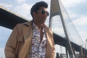 Coolie No 1: Varun Dhawan looks cool as Kuwar Mahendra Pratap on yacht